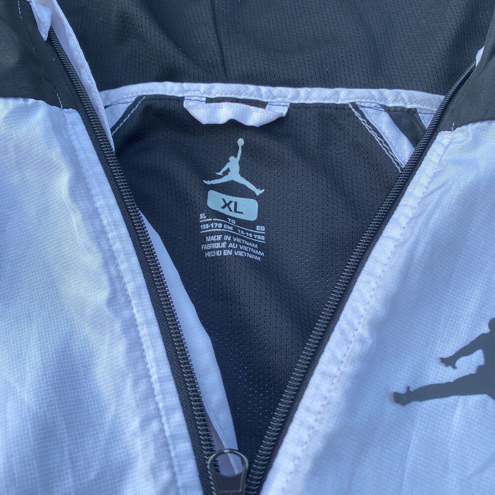 Jordan Jumpman Black White Windbreaker Retro Streetwear Jacket - Picture 4 of 8